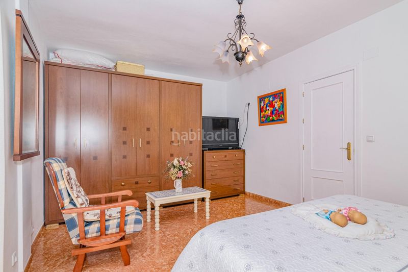 Foto f7429a1e-d349-4154-bced-489b7f54233b. Casa aparellada a carretera illora 35 a Íllora