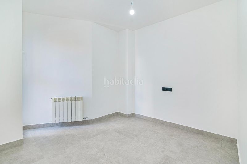 Foto db5e4bdc-0ff4-45d8-98f5-2833348aa8d7. Pis amb calefacció piscina a Pinos Genil