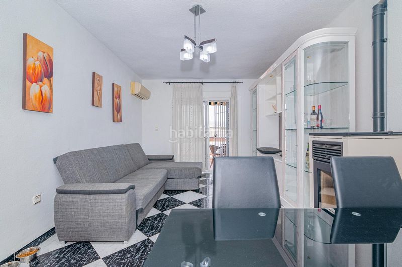 Foto b0a46a7e-2dae-48e3-a75d-6e0d59885fd1. Flat with heating in Atarfe