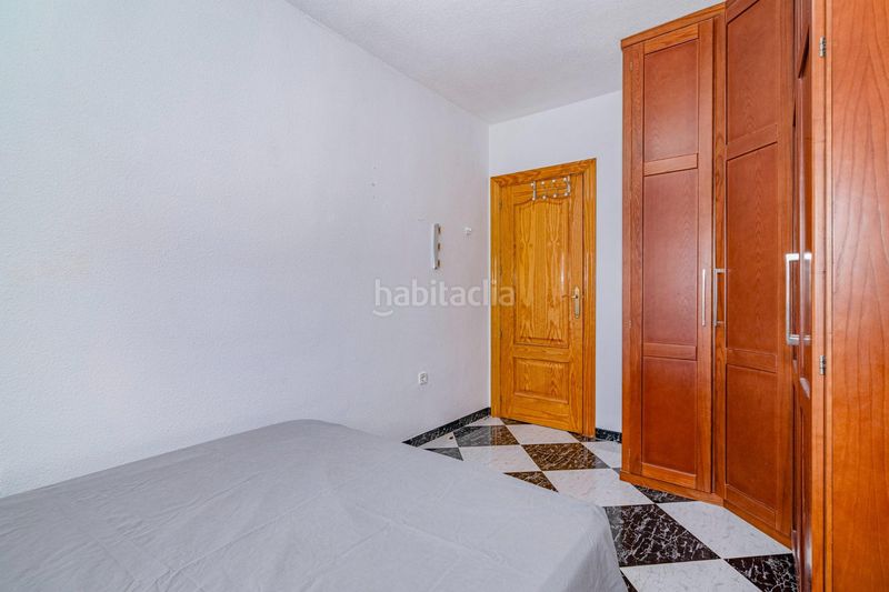 Foto e716b675-dc31-4edb-93c8-b615005cef3c. Flat with heating in Atarfe