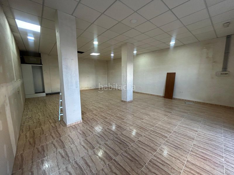Foto c7c1a725-ac6d-4aca-92bd-533b0699391d. Lloguer local comercial a Atarfe