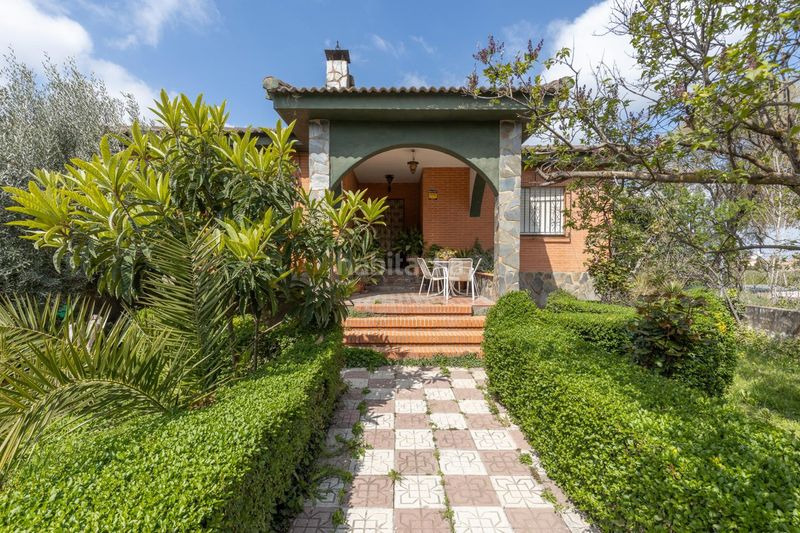 Foto fe4622bd-2b8a-4c0e-a52c-674e04ebcb2e. Casa  de campo y terreno rústico en Gójar