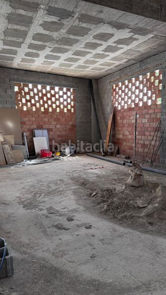Foto 3ad61cec-823c-4dd8-b597-fdcffe2ede5c. Alquiler local comercial tu futuro negocio en un sitio privilegiado. en Alhendín