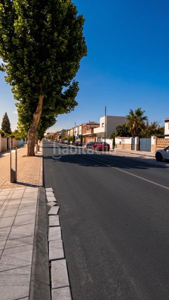 Foto 77a5a587-b6b1-4b58-a2ac-999b2aee7e05. Alquiler local comercial tu futuro negocio en un sitio privilegiado. en Alhendín