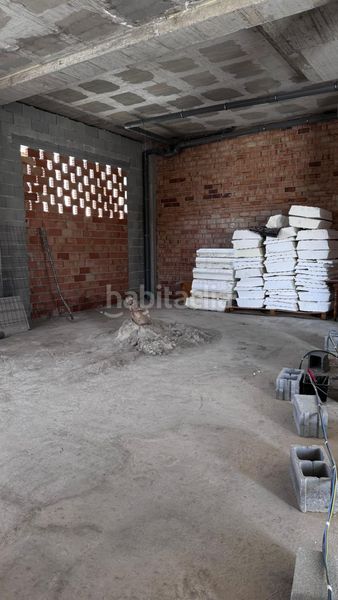 Foto 799ce748-ee61-4c0c-8d7e-2e9a6c941c0d. Alquiler local comercial tu futuro negocio en un sitio privilegiado. en Alhendín
