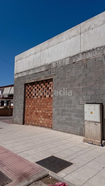 Foto 9bfb99d6-9635-4334-8d61-b2222ba2996b. Alquiler local comercial tu futuro negocio en un sitio privilegiado. en Alhendín