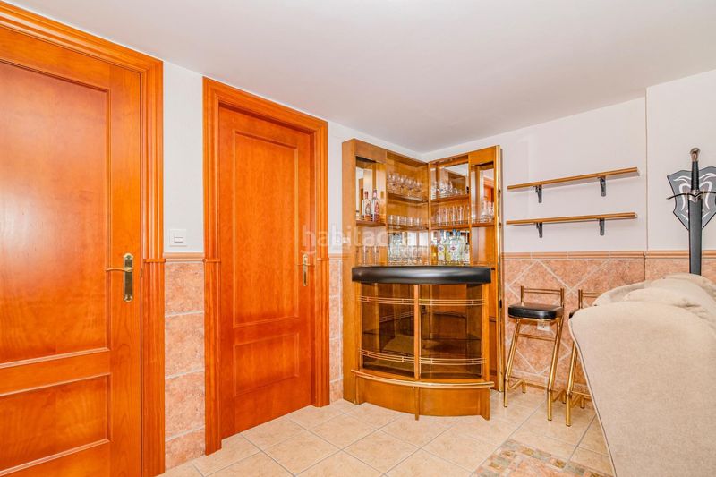 Foto 13444e01-de60-457e-8024-562dce17383e. Casa adossada amb calefacció aparcament a San Miguel Armilla
