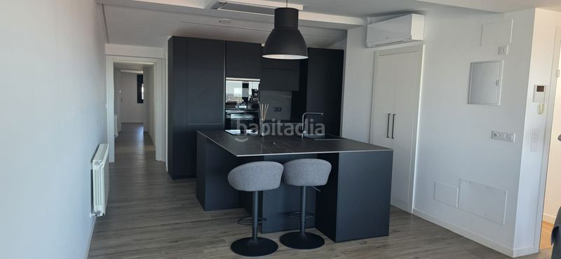 Foto bddd600a-af57-4623-8e57-cdf94a686f10. Àtic amb calefacció a Camelias - Pi y Margall Vigo
