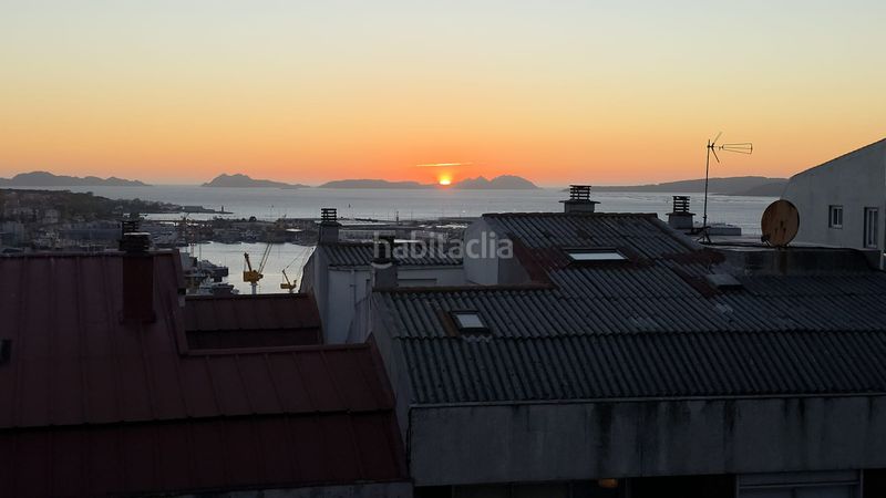 Foto f73efd96-69cc-4d99-a029-51bf7db54748. Àtic amb calefacció a Camelias - Pi y Margall Vigo