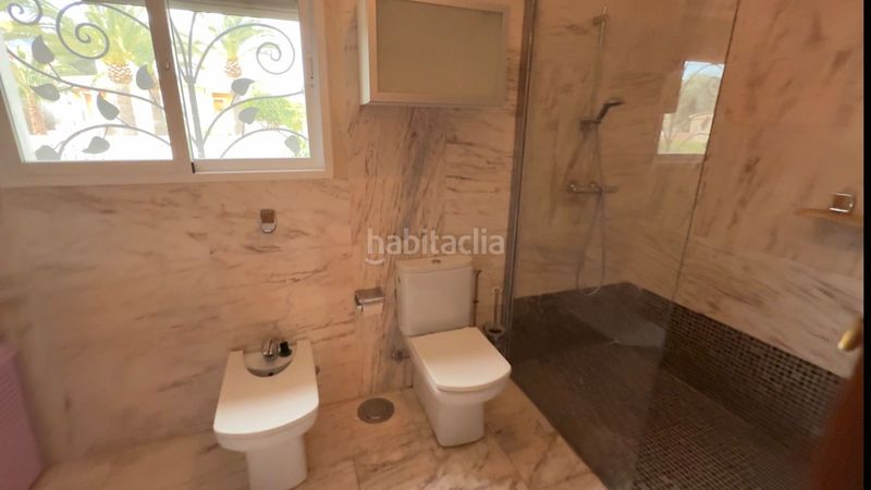 Foto 4e285354-46fc-47d0-9bc3-7bea73554507. Casa amb calefacció aparcament piscina a Urbanizaciones Benidorm
