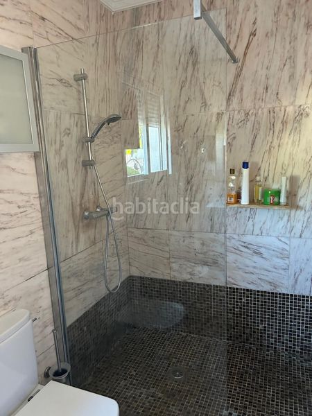 Foto 54bf17b6-4585-4269-af38-17fd6f817fe0. Casa amb calefacció aparcament piscina a Urbanizaciones Benidorm