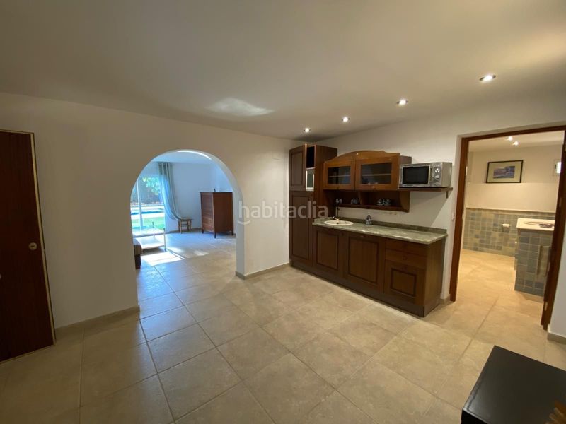 Foto 778a9688-3f80-4405-8492-0342903408df. Casa amb calefacció aparcament piscina a Urbanizaciones Benidorm