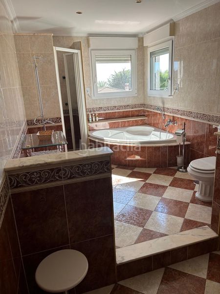 Foto fe5b2d44-1451-4cd6-9d81-32dd1fb093a4. Casa amb calefacció aparcament piscina a Urbanizaciones Benidorm