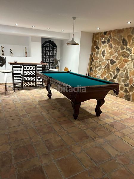 Foto ffafcbad-668b-4c31-89bb-8d329361862b. Casa amb calefacció aparcament piscina a Urbanizaciones Benidorm