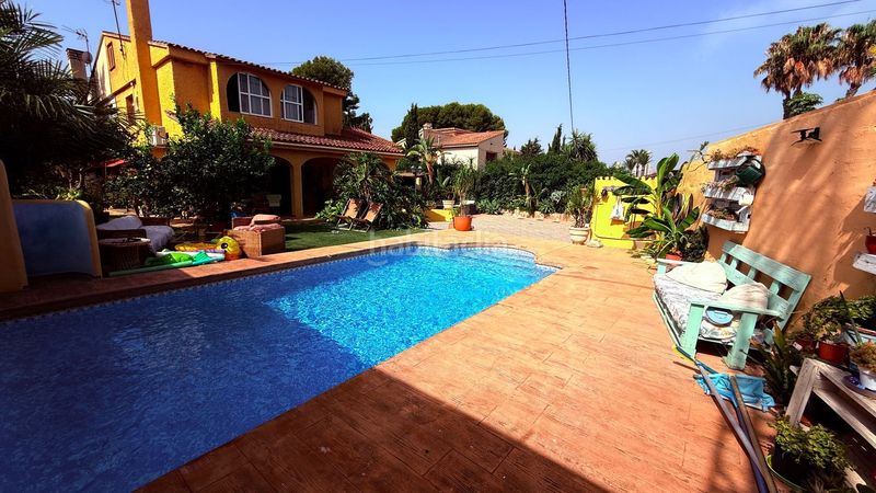 Foto 5a82dff3-aa96-4a7c-b59e-9b9de537985d. Casa adossada amb calefacció piscina a Rincón Bajo Benidorm