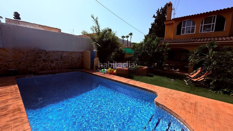Foto 808af21e-2f8b-42a4-a02e-b6a17cfaee42. Casa adossada amb calefacció piscina a Rincón Bajo Benidorm