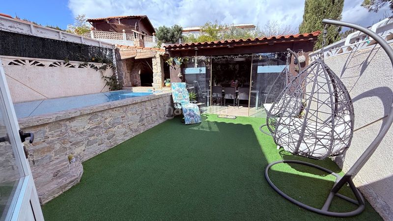 Foto 277a5351-7059-4cda-8dd1-7f9d5dda4f59. Casa adossada amb calefacció aparcament piscina a Nucia (la)