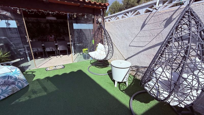 Foto 47b4fa1c-5b5d-47d0-b4d9-cda5d73e9a4a. Casa adossada amb calefacció aparcament piscina a Nucia (la)
