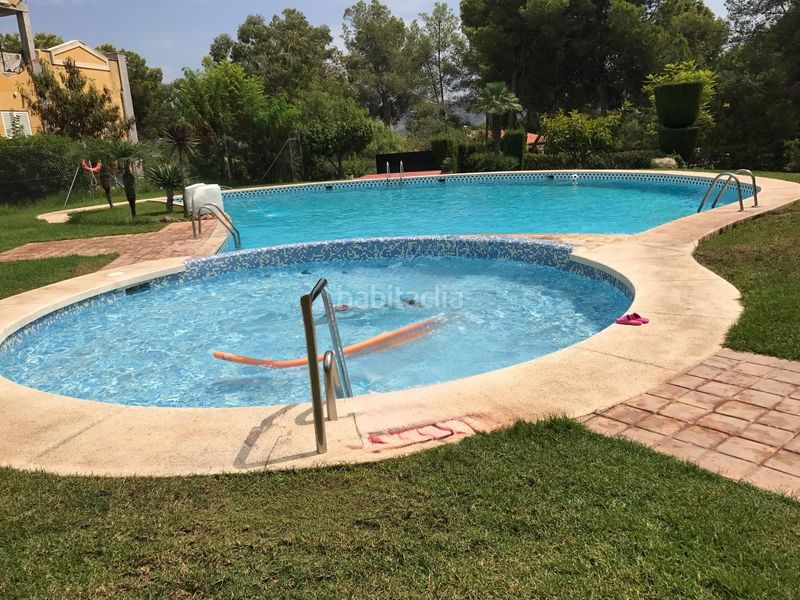 Foto 9c9f6e87-0785-4b09-9e6e-5e0634af098d. Casa adossada amb calefacció aparcament piscina a Nucia (la)