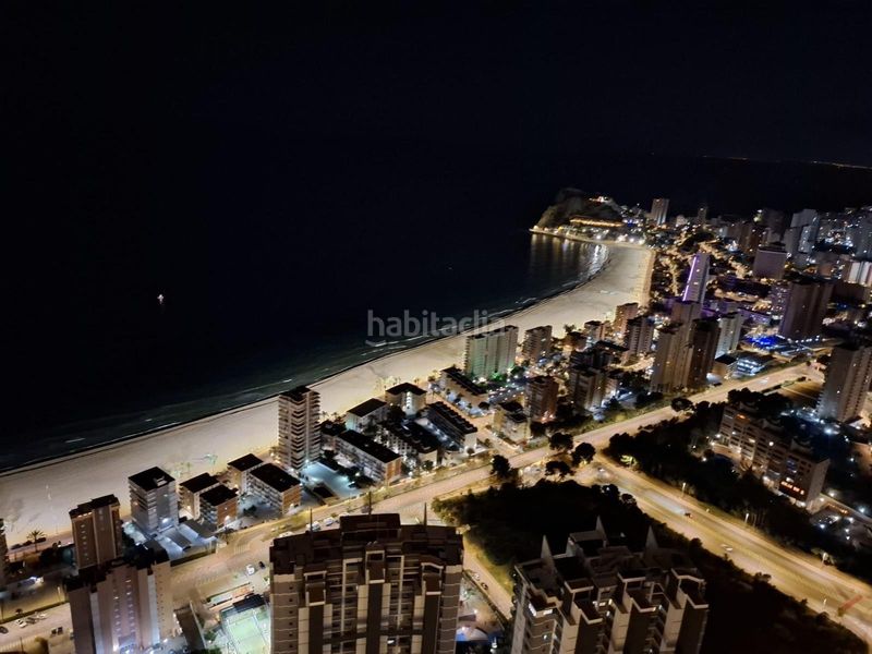 Foto 24fcfe1d-8a26-436a-a5ba-5a6408944f11. Àtic amb calefacció a Playa Poniente Benidorm