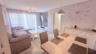 Pis en Playa Poniente. Espect�cular piso exterior y muy luminoso con garaje en playa de