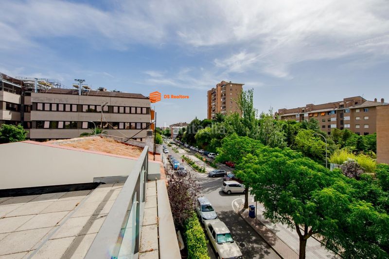 Foto 0def5fcf-b4d2-4620-aff6-c197b91e0d95. Casa adossada amb calefacció a Colina Madrid