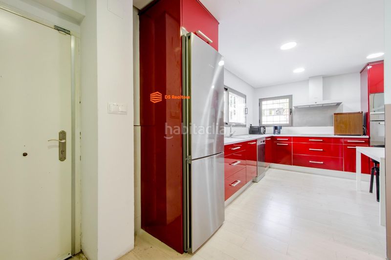 Foto 9f371ae3-e92b-43db-9337-e699009474bc. Casa adossada amb calefacció a Colina Madrid