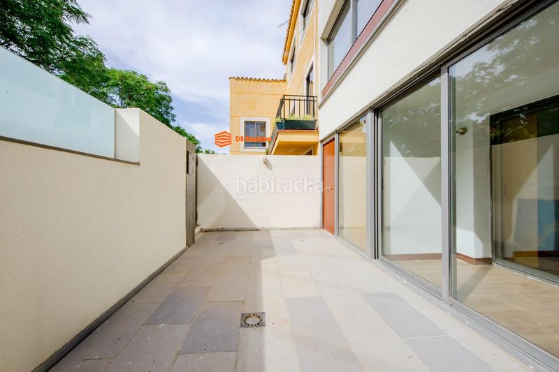Foto b17f3b56-e826-4376-8c6a-e55f5d6ca160. Casa adossada amb calefacció a Colina Madrid