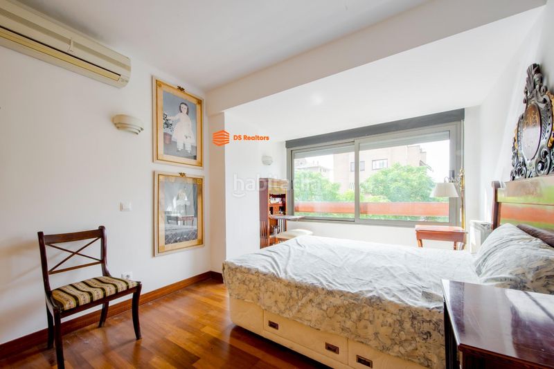Foto b814f274-697e-4c03-8c03-ac2b4eb067fc. Casa adossada amb calefacció a Colina Madrid