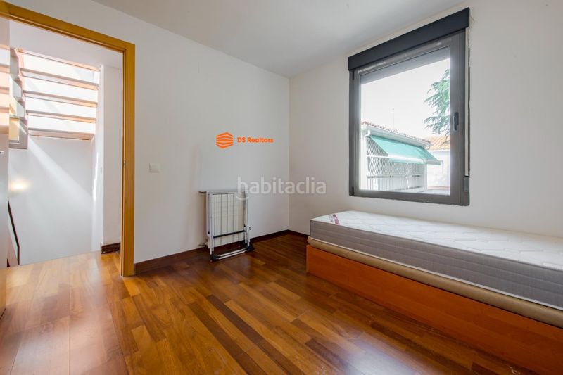 Foto ee9c7a91-a112-41bc-b212-180d4d3f66e3. Casa adossada amb calefacció a Colina Madrid