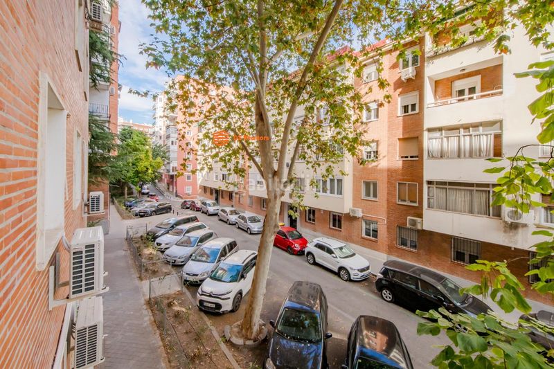 Foto 30b59f2b-9961-41bc-89c2-9baca80606fe. Pis a avenida bruselas 48 a Guindalera Madrid