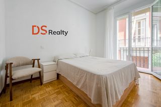 Appartement  Calle de la farmacia. Lienzo en blanco con vistas espectaculares en calle farmacia