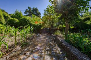 Xalet  Calle carlos iii. Chalet independiente de 262 m2 en parcela de 1.547 m2 en el esco