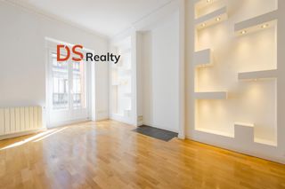 Appartement  Calle de san agustín. Exclusivo piso 32 en finca clásica a escasos metros del congreso