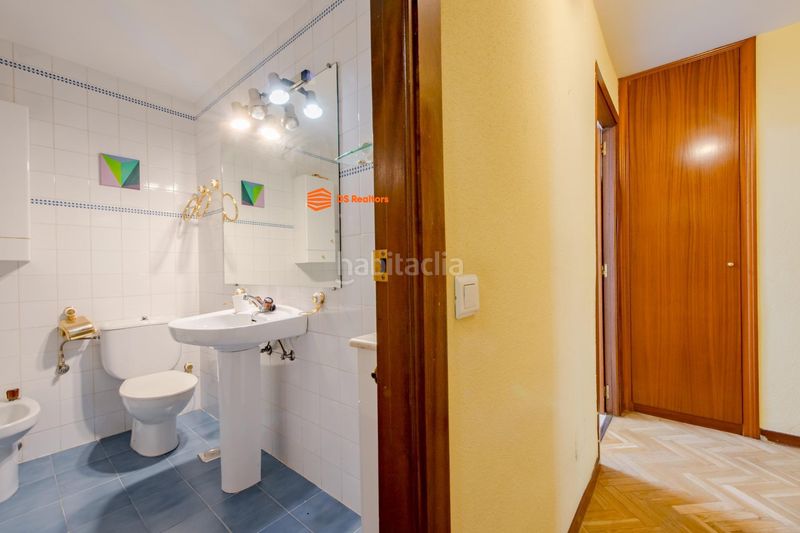 Foto 4d36dfdb-2db4-45ce-a0fe-14b259d67f46. Pis amb calefacció aparcament piscina a La Paz Madrid