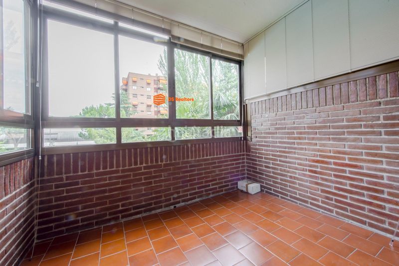 Foto a335bc50-8a45-4ff5-8b05-b730f0c6e5f4. Pis amb calefacció aparcament piscina a La Paz Madrid