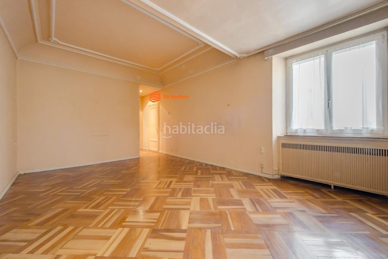 Foto a9284945-b563-4522-844b-14e8672b689f. Pis amb calefacció aparcament a Argüelles Madrid