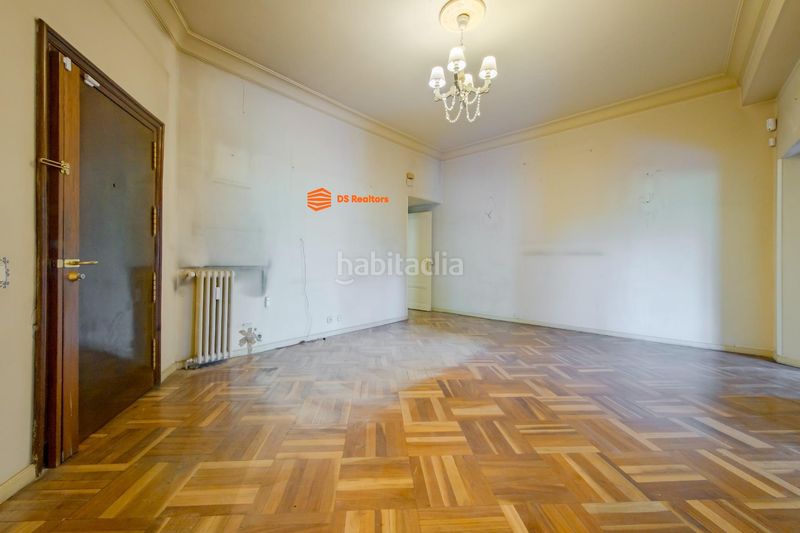 Foto d8fa08d5-56c5-4ae8-904c-07e213ca7a5d. Pis amb calefacció aparcament a Argüelles Madrid