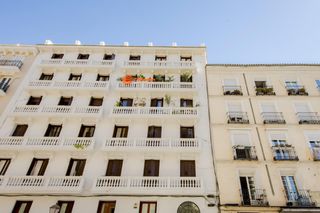 Etagenwohnung in Trafalgar. Piso reformado en el corazón de chamberí !!!!! vivienda de 2 dor