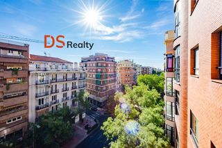 Appartamento  Santa engracia. Exclusiva vivienda exterior de 139 m2 en santa engracia, chamber