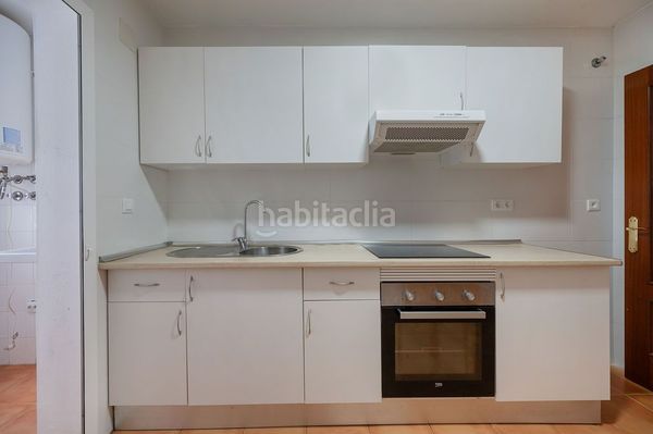 Foto d4095e0c-bb76-4230-93b2-bc8541a48a87. Àtic amb aparcament a Centro Alhaurín de la Torre