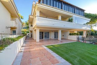Etagenwohnung  Calle montemenor. Piso en venta en marbella
