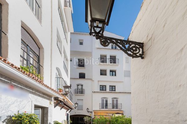Foto 165ba9eb-a4a2-43a3-aad6-b617d9158456. Pis a Puerto Banús Marbella