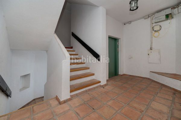 Foto c245ebe9-f8a0-4360-9d8b-ad95ffbd1cb1. Pis a Puerto Banús Marbella