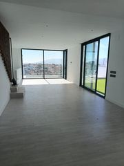 Chalet  Calle spontini. Piso en venta en malaga