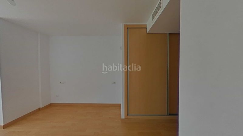 Foto fbfdb35b-6737-4f3a-9935-271ef042987d. Piso  en venta en Los Castillejos - La Trinidad Málaga