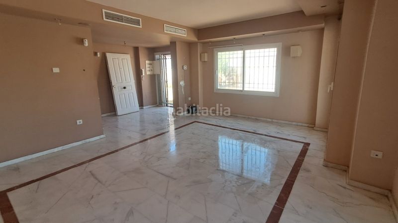 Foto a8b1d3af-965b-4beb-bf87-51d8a434356a. Casa adossada amb aparcament a Cortijo de Maza - Finca Monsalvez - El Olivar Málaga