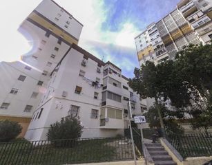 Etagenwohnung  Calle ebro. Piso en venta en málaga