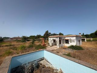 Residential Plot in Las Lagunas - Campano. Gran terreno en la zona de la rana verde con vivienda para refor