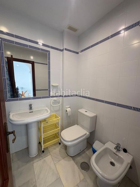 Foto 35b519fb-e570-42c2-981f-1cef90a87de1. Apartament amb aparcament piscina a Novo Sancti Petri Chiclana de la Frontera